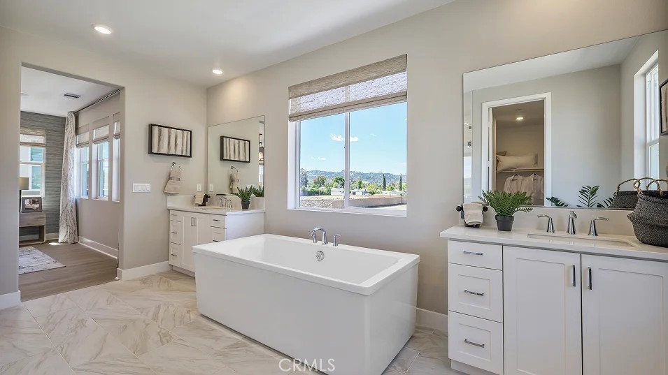 MLS #OC25268508 image #13