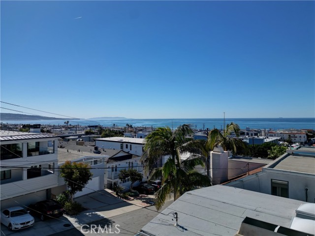 533 13th Street, Manhattan Beach, California 90266, 2 Bedrooms Bedrooms, ,1 BathroomBathrooms,Residential,Sold,13th,SB23018975