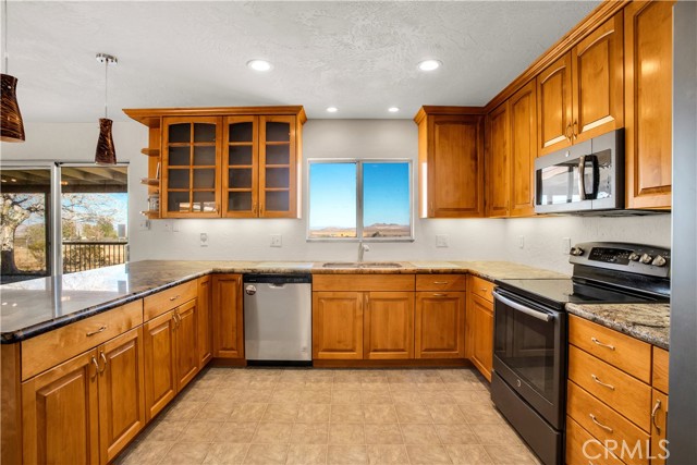 Detail Gallery Image 13 of 47 For 229 Artesia Ave, Yucca Valley,  CA 92284 - 3 Beds | 2 Baths