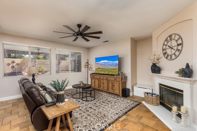 32598 Breton Drive, Winchester CA: https://media.crmls.org/medias/024a7ddc-edd2-40c1-a69e-b672cc6816bd.jpg