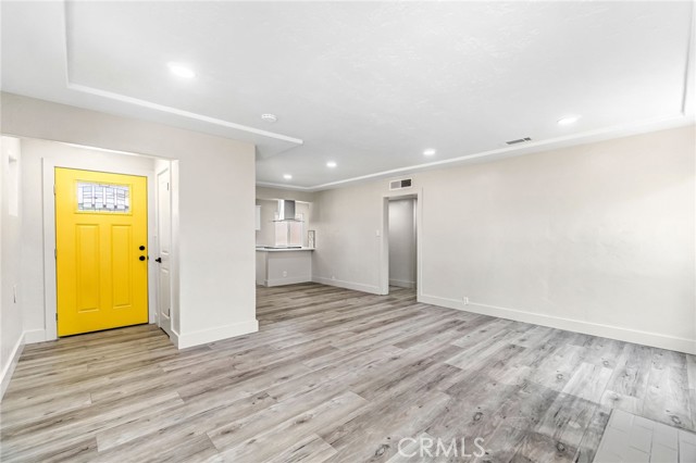 Detail Gallery Image 6 of 41 For 2824 E Brown Ave, Fresno,  CA 93703 - 3 Beds | 2 Baths