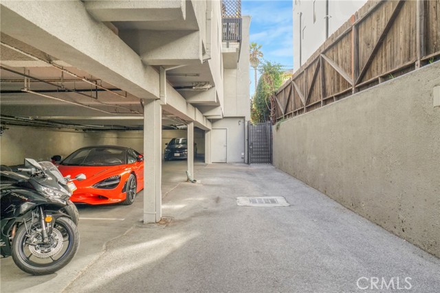 12938 Valleyheart Drive, Studio City CA: https://media.crmls.org/medias/024b4e60-37cb-46e4-9731-7a95d951cff2.jpg