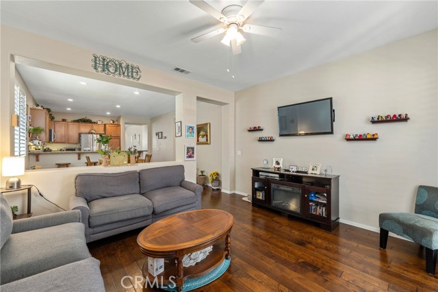 16767 Desert Lily Street, Victorville CA: https://media.crmls.org/medias/024bba41-068a-406d-ab83-32e5084e17ba.jpg