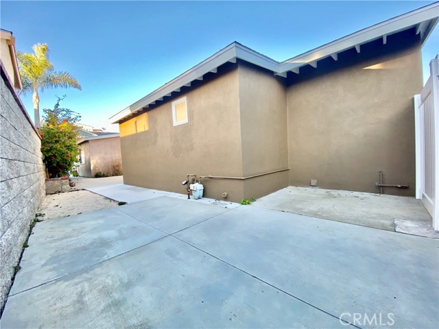 Detail Gallery Image 20 of 22 For 2133 Seville Ave, Newport Beach,  CA 92661 - 3 Beds | 2 Baths