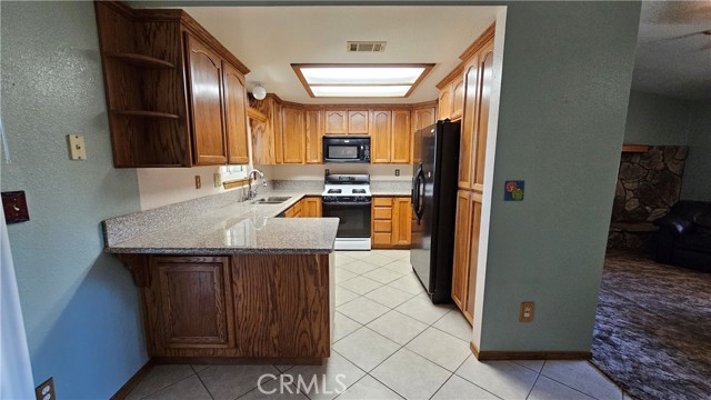 Detail Gallery Image 8 of 29 For 40985 174th, Lancaster,  CA 93535 - 2 Beds | 2 Baths