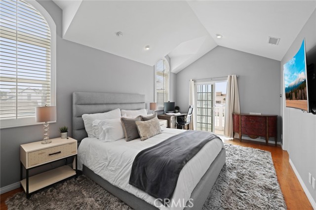 Detail Gallery Image 16 of 46 For 412 Colton St, Newport Beach,  CA 92663 - 4 Beds | 3 Baths
