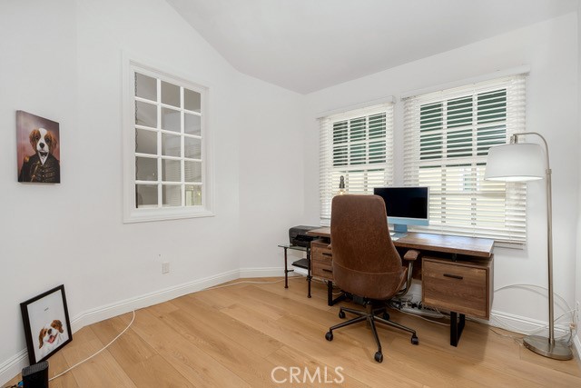Detail Gallery Image 14 of 24 For 23024 Park Veneto, Calabasas,  CA 91302 - 4 Beds | 2/1 Baths