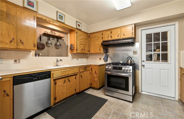 Detail Gallery Image 8 of 19 For 35236 Elm Ln, Yucaipa,  CA 92399 - 2 Beds | 1/1 Baths