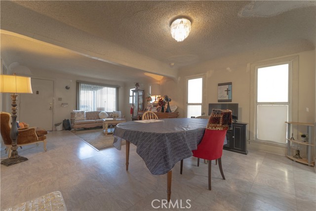 Detail Gallery Image 3 of 39 For 1706 W 65th Pl, Los Angeles,  CA 90047 - 3 Beds | 1 Baths