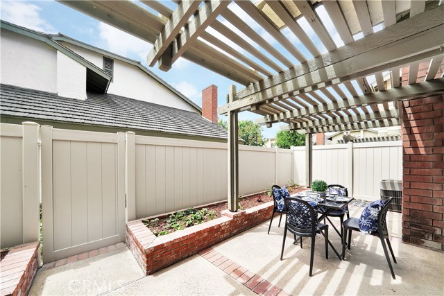 Detail Gallery Image 19 of 21 For 18117 Red Oak Ct #50,  Fountain Valley,  CA 92708 - 2 Beds | 2/1 Baths