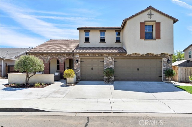 Detail Gallery Image 1 of 36 For 3346 Lincoln Ave, Clovis,  CA 93619 - 6 Beds | 3/1 Baths