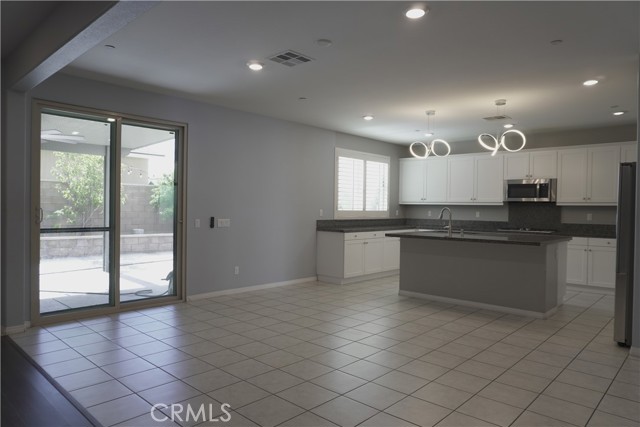 Detail Gallery Image 25 of 68 For 10943 Moro St, Loma Linda,  CA 92354 - 5 Beds | 3 Baths