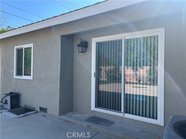 Detail Gallery Image 37 of 42 For 18614 Liggett St, Northridge,  CA 91324 - 5 Beds | 3/1 Baths