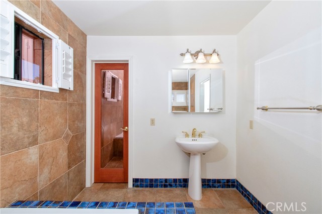 Image 24 of 32 For 64337 Doral Drive