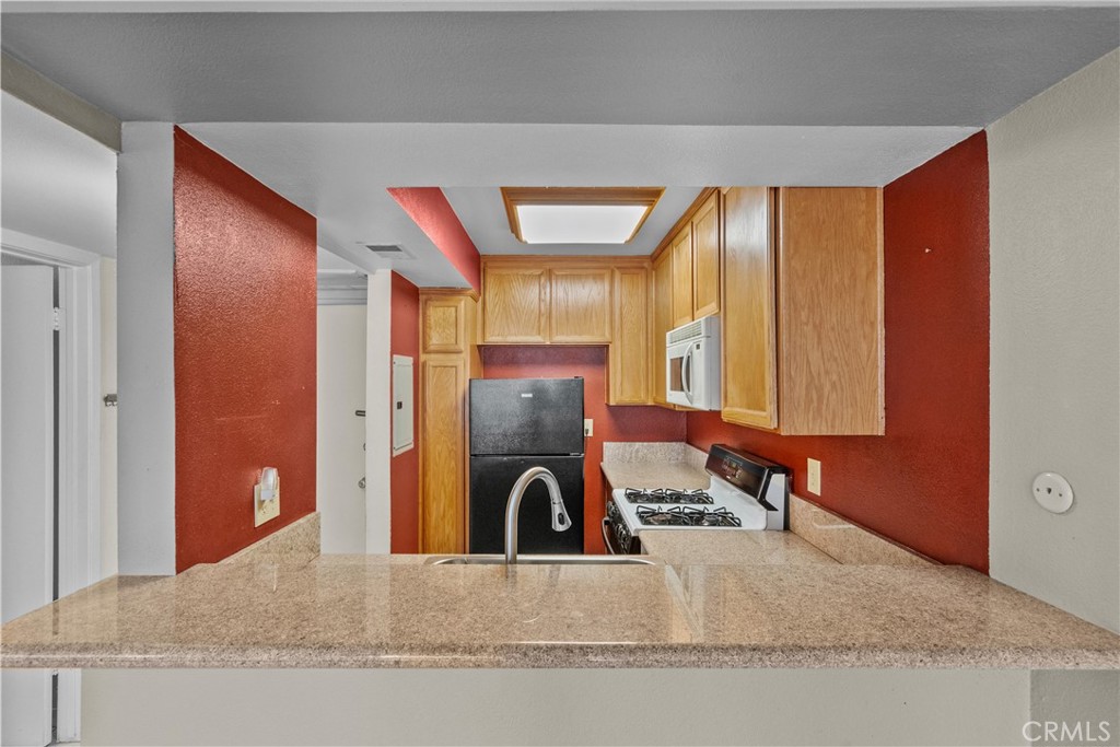 MLS #SR25271335 image #6