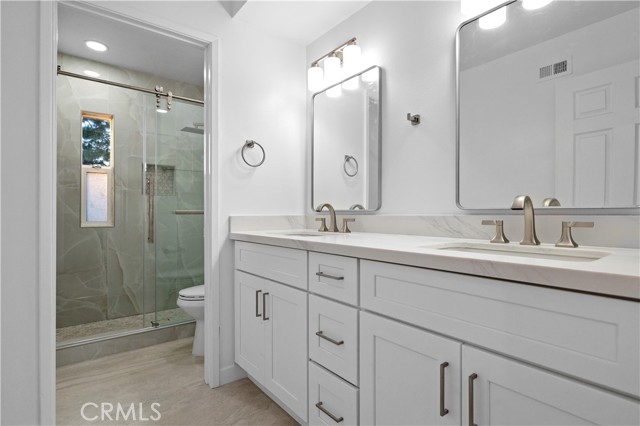 Detail Gallery Image 15 of 18 For 24 Lancewood Way, Irvine,  CA 92612 - 3 Beds | 3 Baths