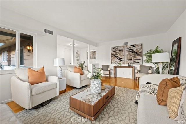 Detail Gallery Image 4 of 16 For 2520 Louise Ave, Arcadia,  CA 91006 - 4 Beds | 3 Baths