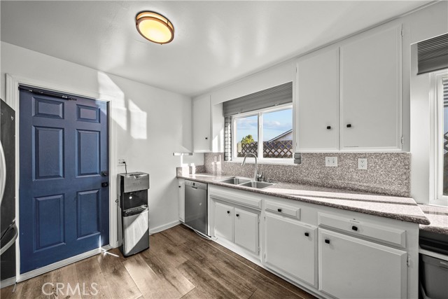 Detail Gallery Image 13 of 33 For 27215 Barada Ave, Saugus,  CA 91350 - 4 Beds | 2 Baths