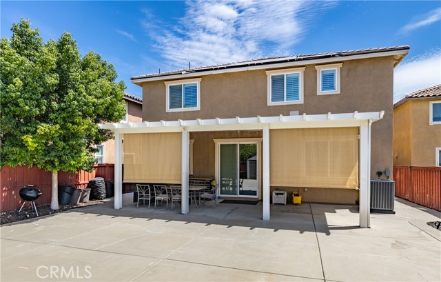 13025 Bowker Play Court, Beaumont CA: https://media.crmls.org/medias/025399df-12c9-4171-bf05-2e930dd02d69.jpg