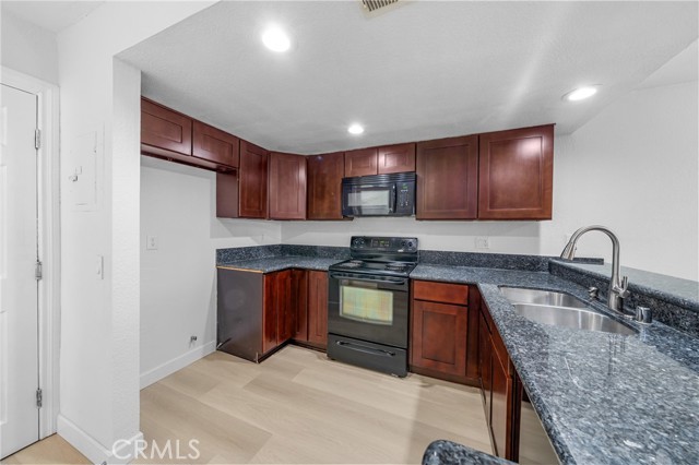 Detail Gallery Image 11 of 34 For 4814 Ranch Rd, Chino,  CA 91710 - 3 Beds | 2/1 Baths