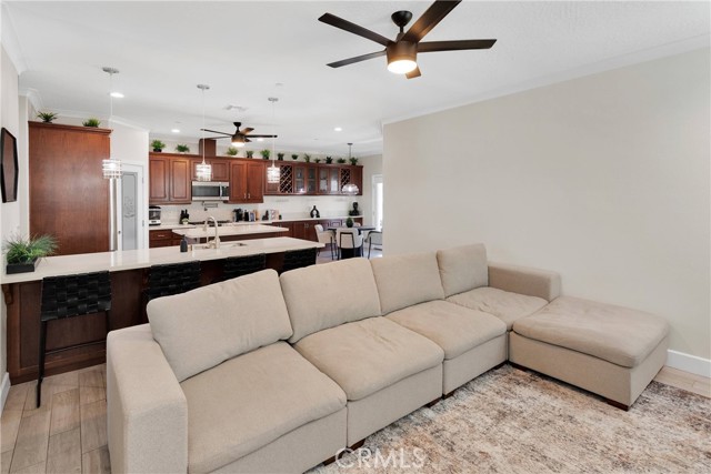 13699 Spring Valley Parkway, Victorville CA: https://media.crmls.org/medias/02541541-2691-4576-96c7-6d506c5c8a64.jpg