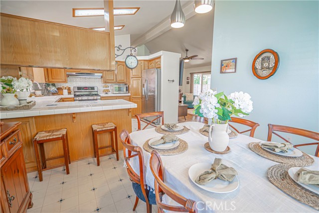 Detail Gallery Image 17 of 74 For 20164 Crestview Dr., Canyon Country,  CA 91351 - 3 Beds | 2 Baths