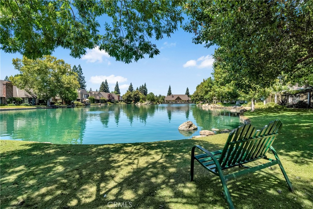 https://media.crmls.org/medias/02549f51-fe39-4157-a815-ce5e139f4681.jpg?preset=X-Large