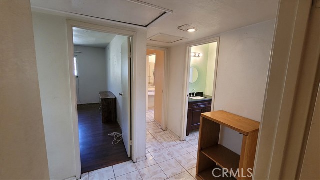 1100 E 215th Place, Carson CA: https://media.crmls.org/medias/0255e74e-2d64-4466-a27b-1f7f58f714af.jpg