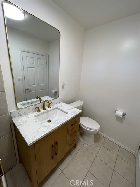 Detail Gallery Image 13 of 28 For 5118 Newcastle Ave, Encino,  CA 91316 - 3 Beds | 2 Baths