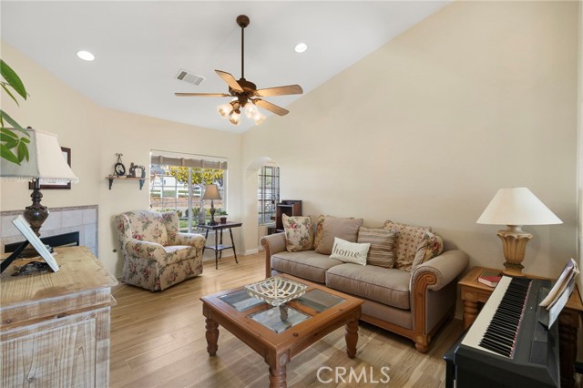 3832 Sourdough, Acton CA: https://media.crmls.org/medias/0256649c-61a3-468b-a91e-bbc5d4a48f29.jpg