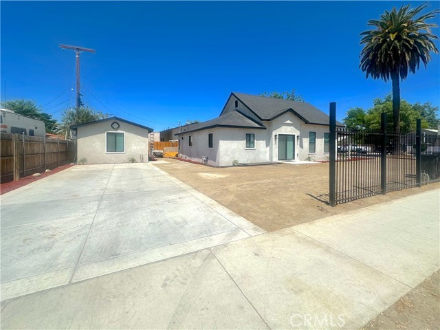 1295 E Whittier Avenue, Hemet CA: https://media.crmls.org/medias/0256dcf1-701c-472f-b863-1f13cacb484c.jpg