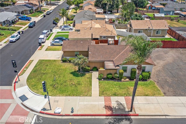 Image 18 of 25 For 700 Brea Boulevard