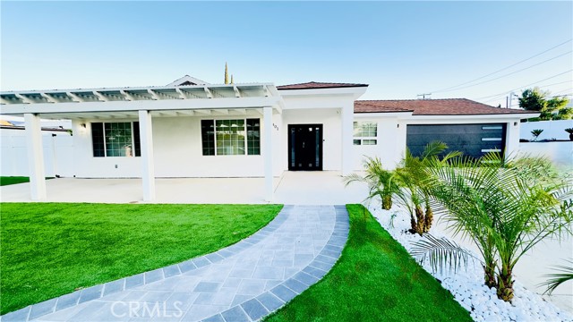 7401 Liberty Avenue, Corona CA: https://media.crmls.org/medias/02573d1b-5133-4009-90a2-b1bafe559f97.jpg