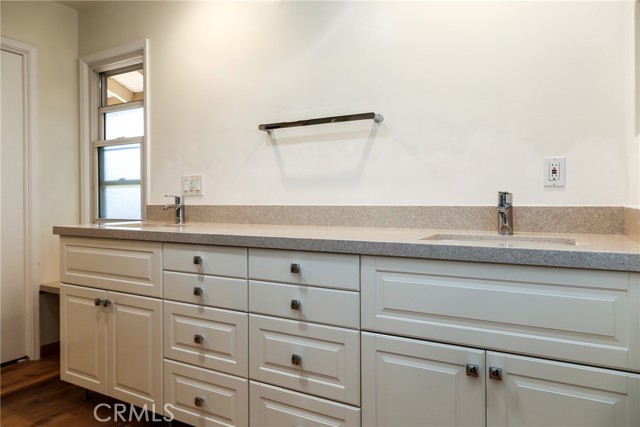 Detail Gallery Image 19 of 38 For 1507 Cumberland Ln, Newport Beach,  CA 92660 - 3 Beds | 2 Baths