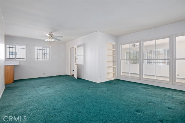 Detail Gallery Image 4 of 22 For 10342 Haskell Ave, Granada Hills,  CA 91344 - 3 Beds | 2 Baths