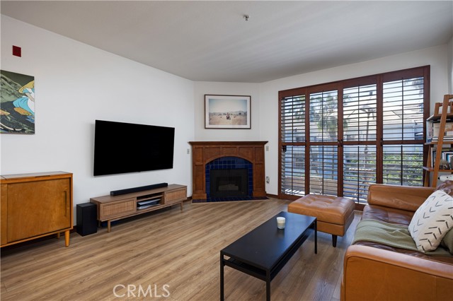 Detail Gallery Image 3 of 28 For 640 W 4th St #410,  Long Beach,  CA 90802 - 2 Beds | 2 Baths