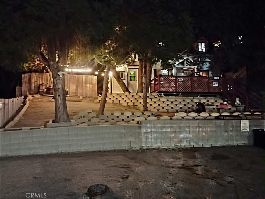 https://media.crmls.org/medias/02599162-d2af-49b6-b071-a0e3e5028806.jpg?preset=X-Large