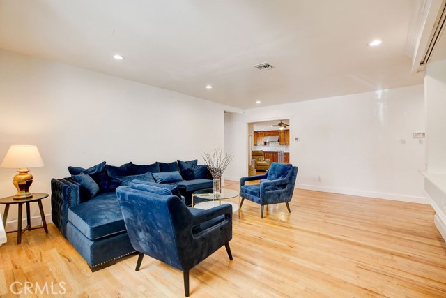 4923 Golden West Avenue, Temple City CA: https://media.crmls.org/medias/0259bdf3-8940-45b9-a65e-1bbef2180c61.jpg