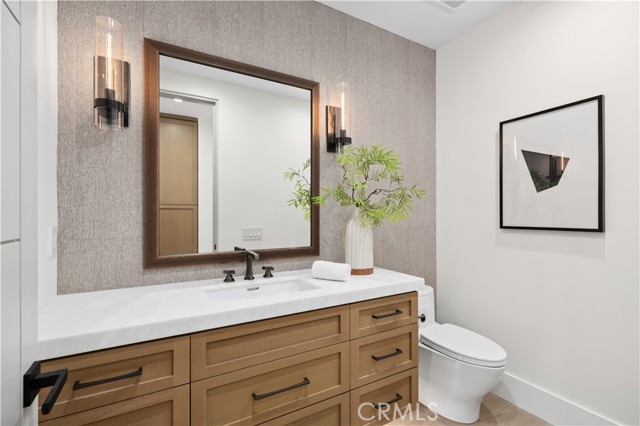 516 Larkspur Avenue, Corona del Mar CA: https://media.crmls.org/medias/0259f9f7-11ae-4c3a-920e-4c030d418b8d.jpg