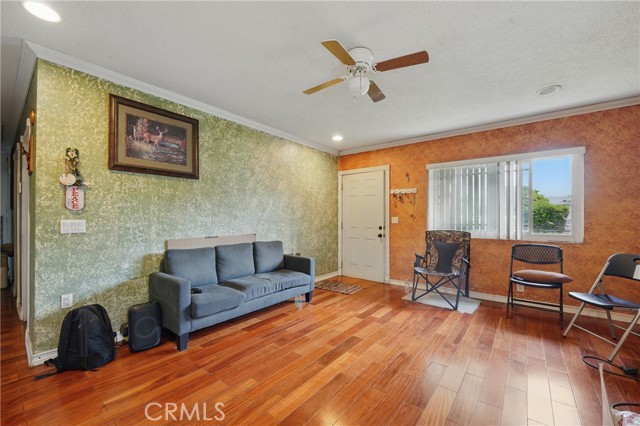 8235 Edna St, Pico Rivera CA: https://media.crmls.org/medias/025a0950-3e6d-4ff5-a741-edc3e03f7dd5.jpg