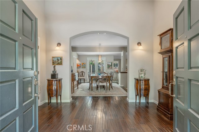 Detail Gallery Image 6 of 33 For 3818 Hayvenhurst Ave, Encino,  CA 91436 - 4 Beds | 3 Baths