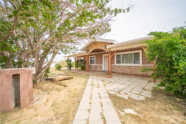 Detail Gallery Image 2 of 58 For 11020 Viento Pl, Apple Valley,  CA 92308 - 5 Beds | 3 Baths