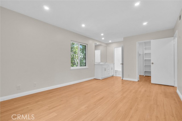 600 W 3rd Street, Santa Ana CA: https://media.crmls.org/medias/025b4e15-2a41-4ea1-81fc-b1f12e127aa8.jpg
