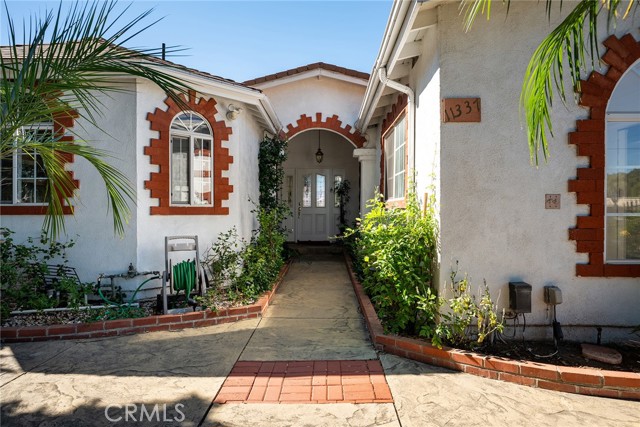11337 Hayvenhurst AVE