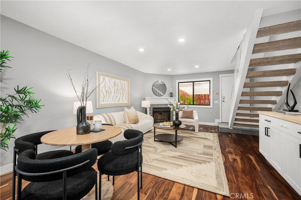 2061 Chatsworth - photo 14