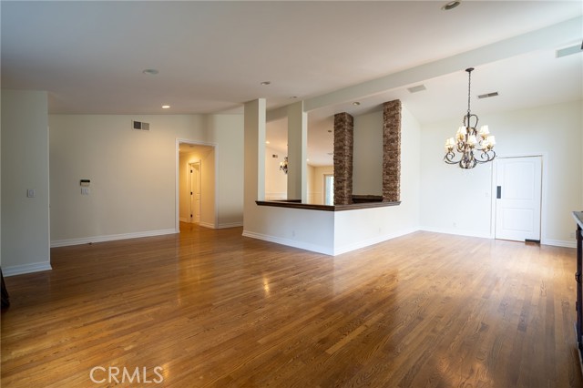 Detail Gallery Image 9 of 46 For 18337 Chatham Ln, Porter Ranch,  CA 91326 - 4 Beds | 2/1 Baths