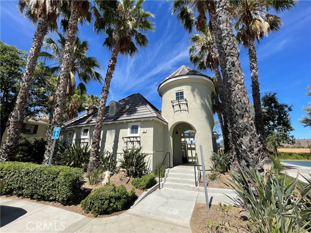 1800 E Lakeshore Drive, Lake Elsinore CA: https://media.crmls.org/medias/025c80fa-4468-43ce-a478-d2071172ea9f.jpg