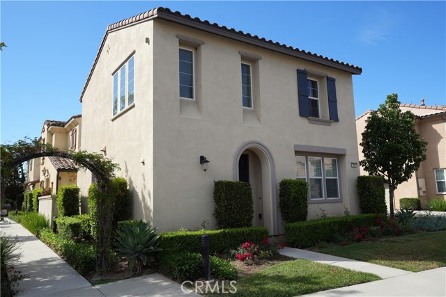 Detail Gallery Image 2 of 19 For 202 W Cork Tree Dr, Orange,  CA 92865 - 3 Beds | 2/1 Baths