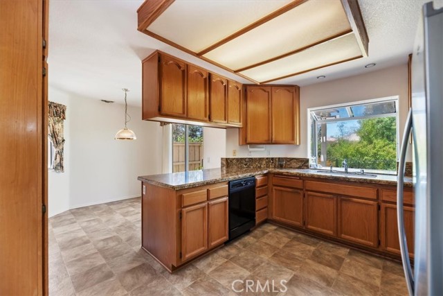 39973 Corte Lorca, Murrieta CA: https://media.crmls.org/medias/025d7e5c-92f5-4363-8f82-a462e84b3655.jpg