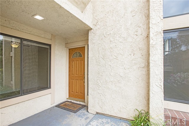 611 Colonial Circle, Fullerton CA: https://media.crmls.org/medias/025d8502-38a9-4758-a808-49cb7aa5ad4d.jpg